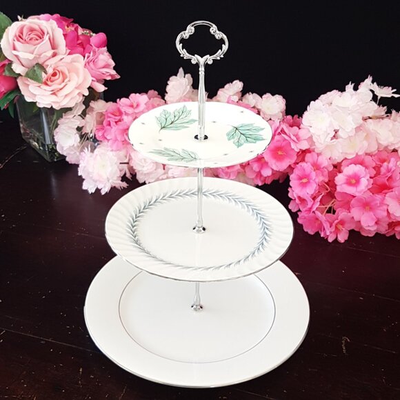 Handmade 3 Tier Bone China Cake Stand Wedding Dessert Serving Tray Cupcake Tower - Picture 4 of 7